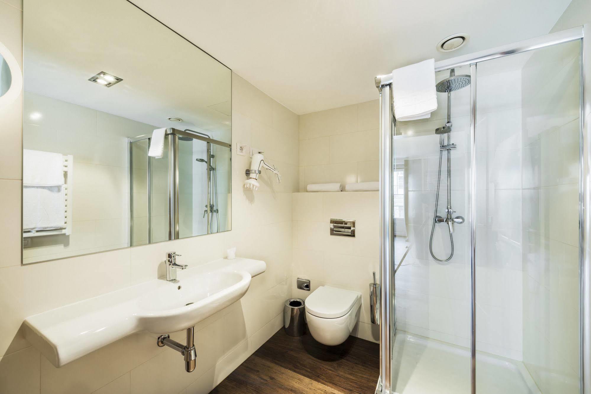 Garrett 48 Apartments Lisboa Ngoại thất bức ảnh