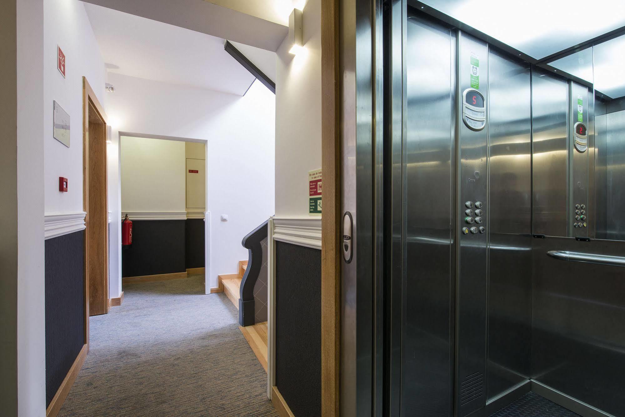 Garrett 48 Apartments Lisboa Ngoại thất bức ảnh